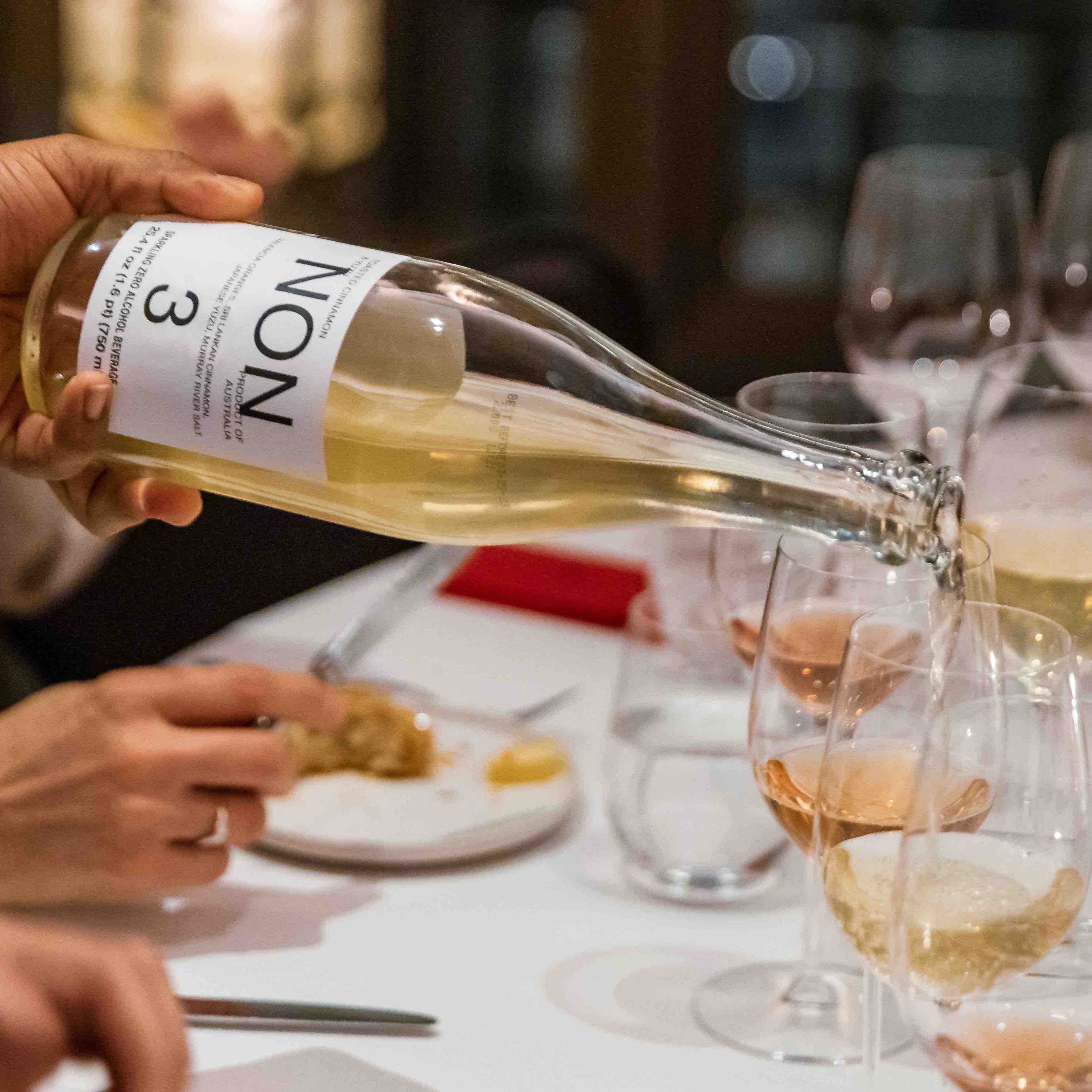 ELEVEN MADISON PARK WINE POUR