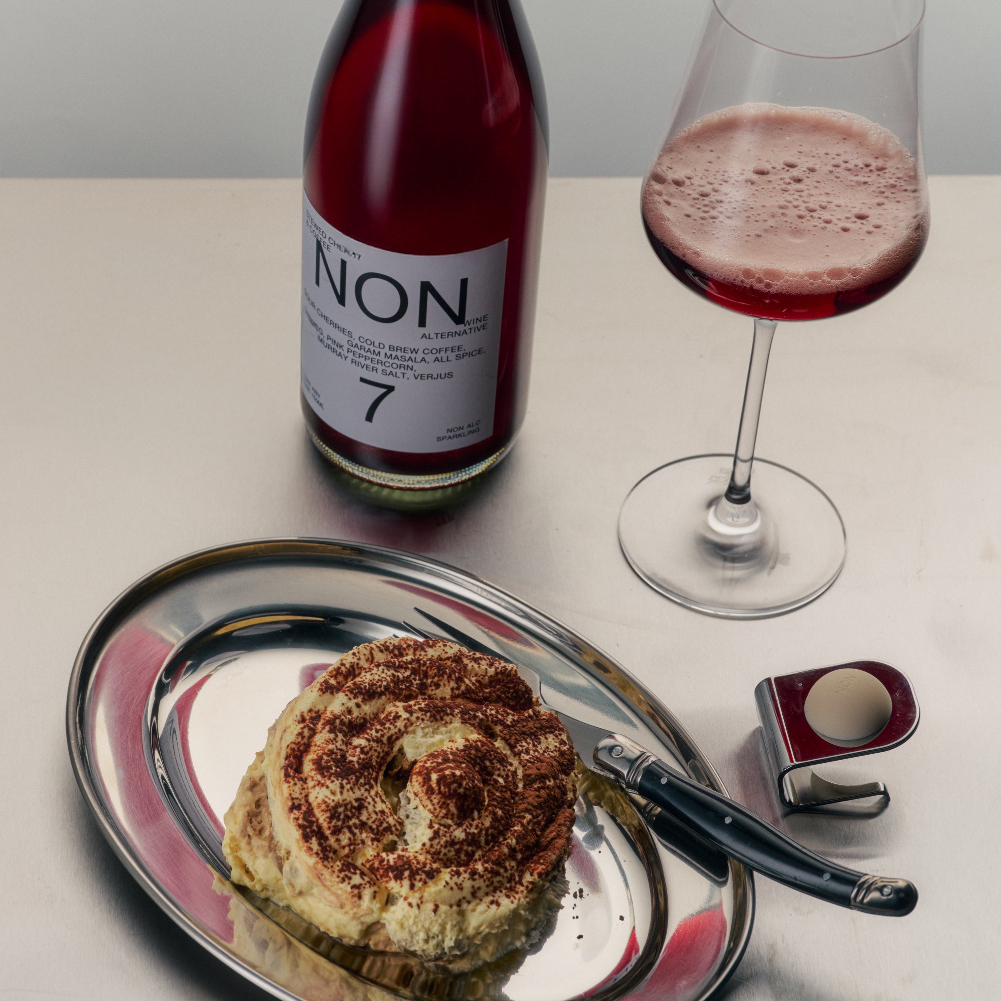 Non alcoholic wine with brunch